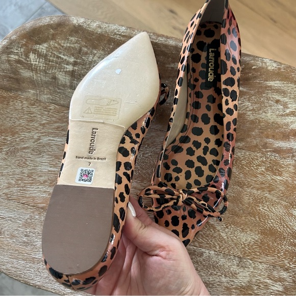 New Larroude Lee Pointed Toe Flats Cheetah Leopard - Picture 6 of 8